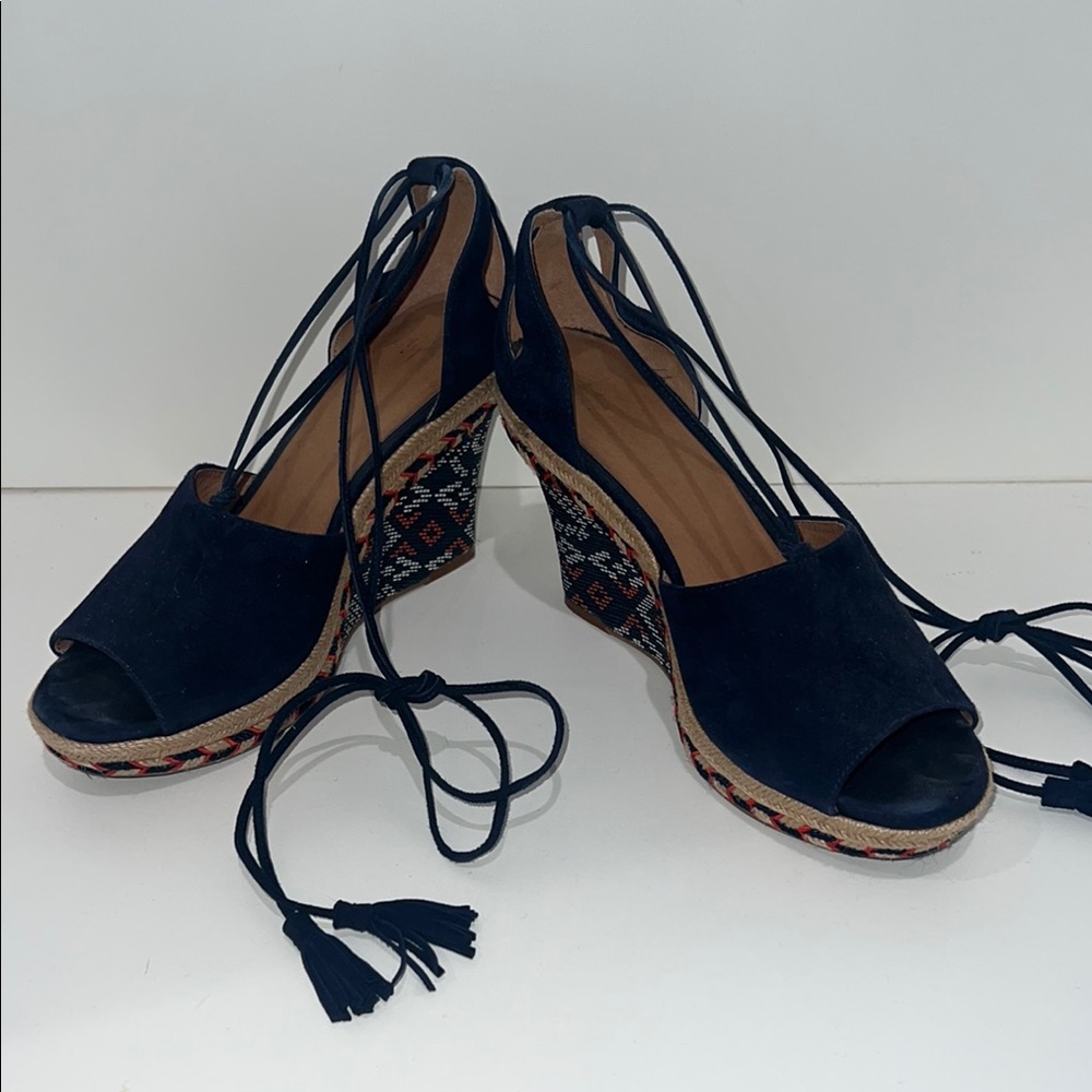 Cabi isle wedge